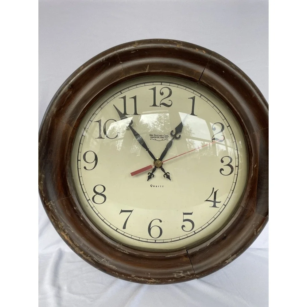 New England Clock Company wall round NOT WORKING